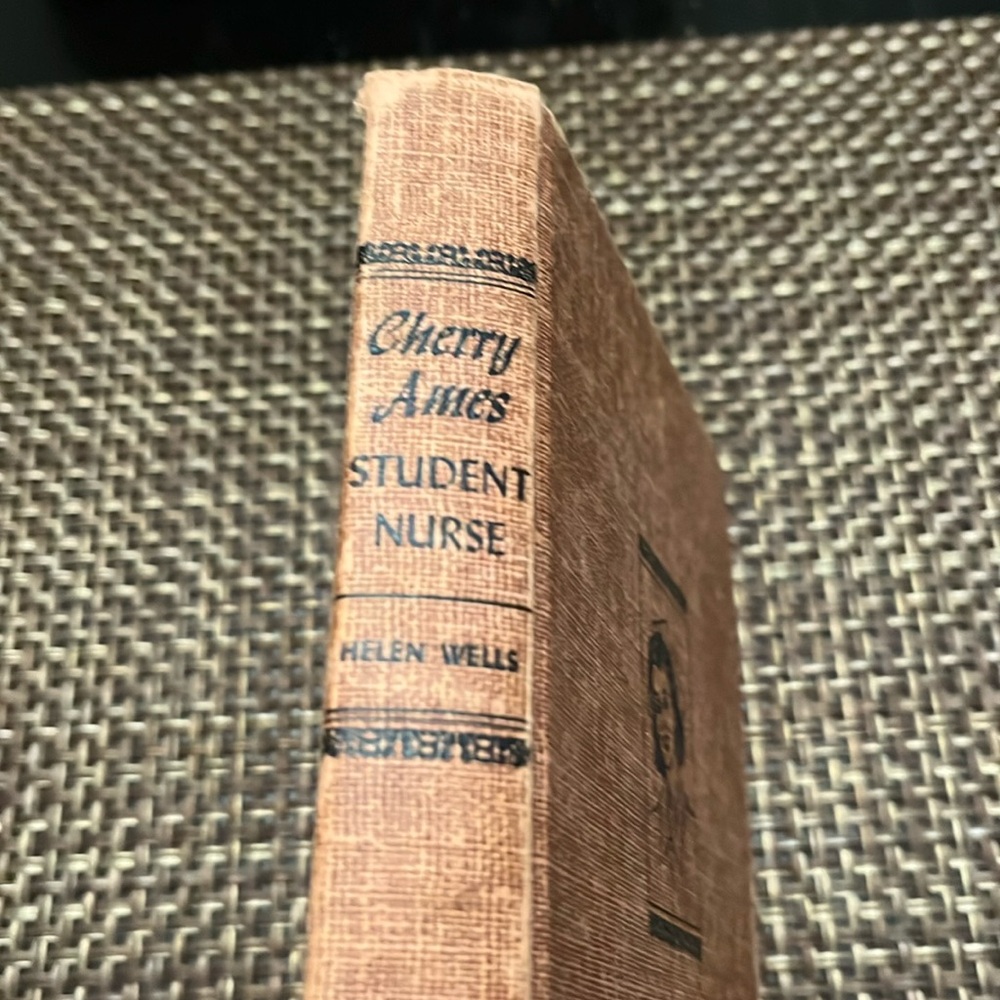 Book - Cherry Ames Student Nurse